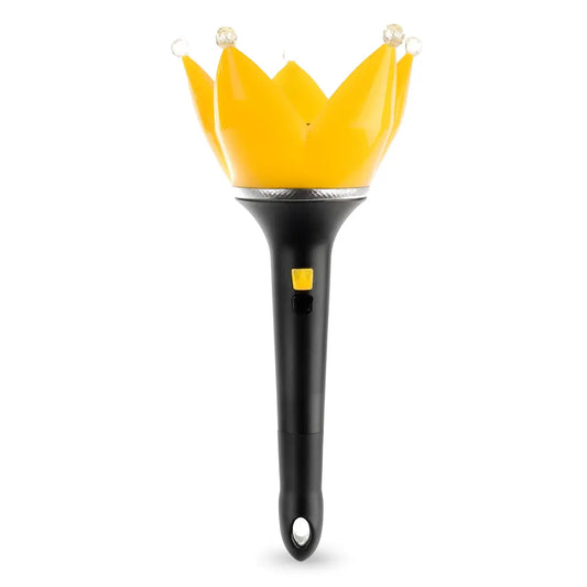 Lightstick officiel BIGBANG Ver.4 en vue studio sur fond blanc, produit K-pop validé par YG Entertainment.